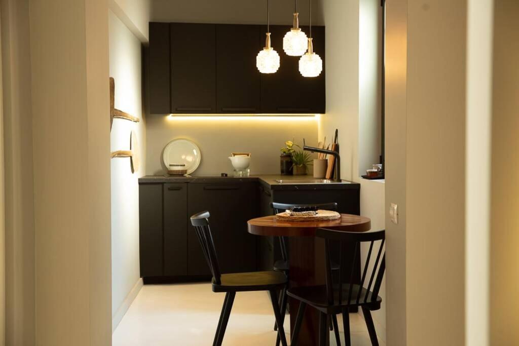 Zen Apartment - Calea Victoriei ブカレスト エクステリア 写真