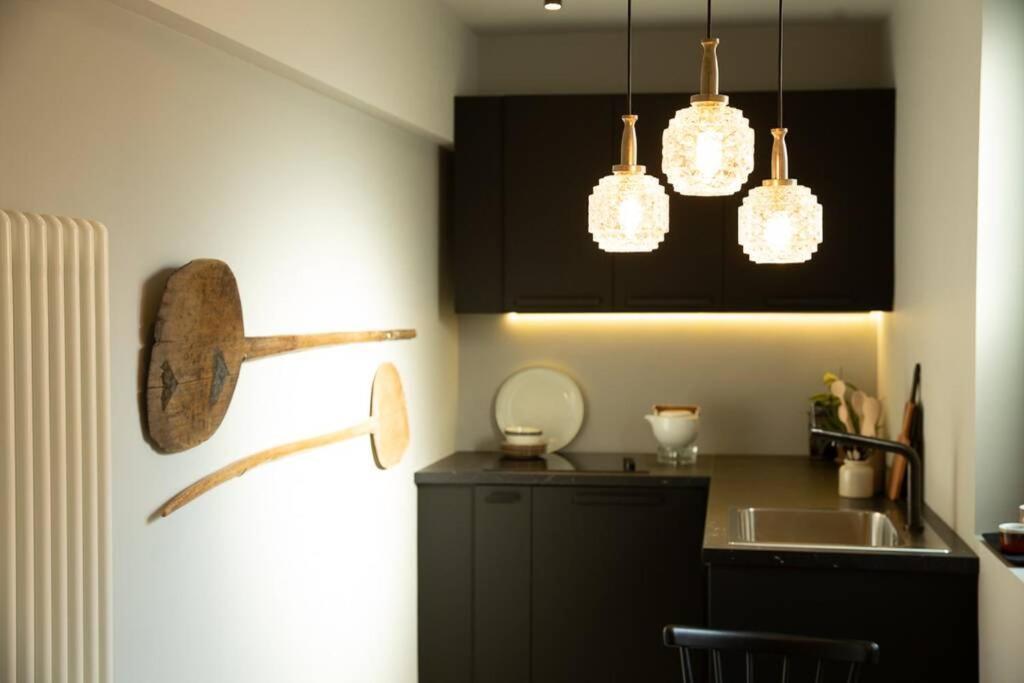Zen Apartment - Calea Victoriei ブカレスト エクステリア 写真